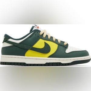 Nike Dunk Low SE Noble Green (Women’s Size 8)